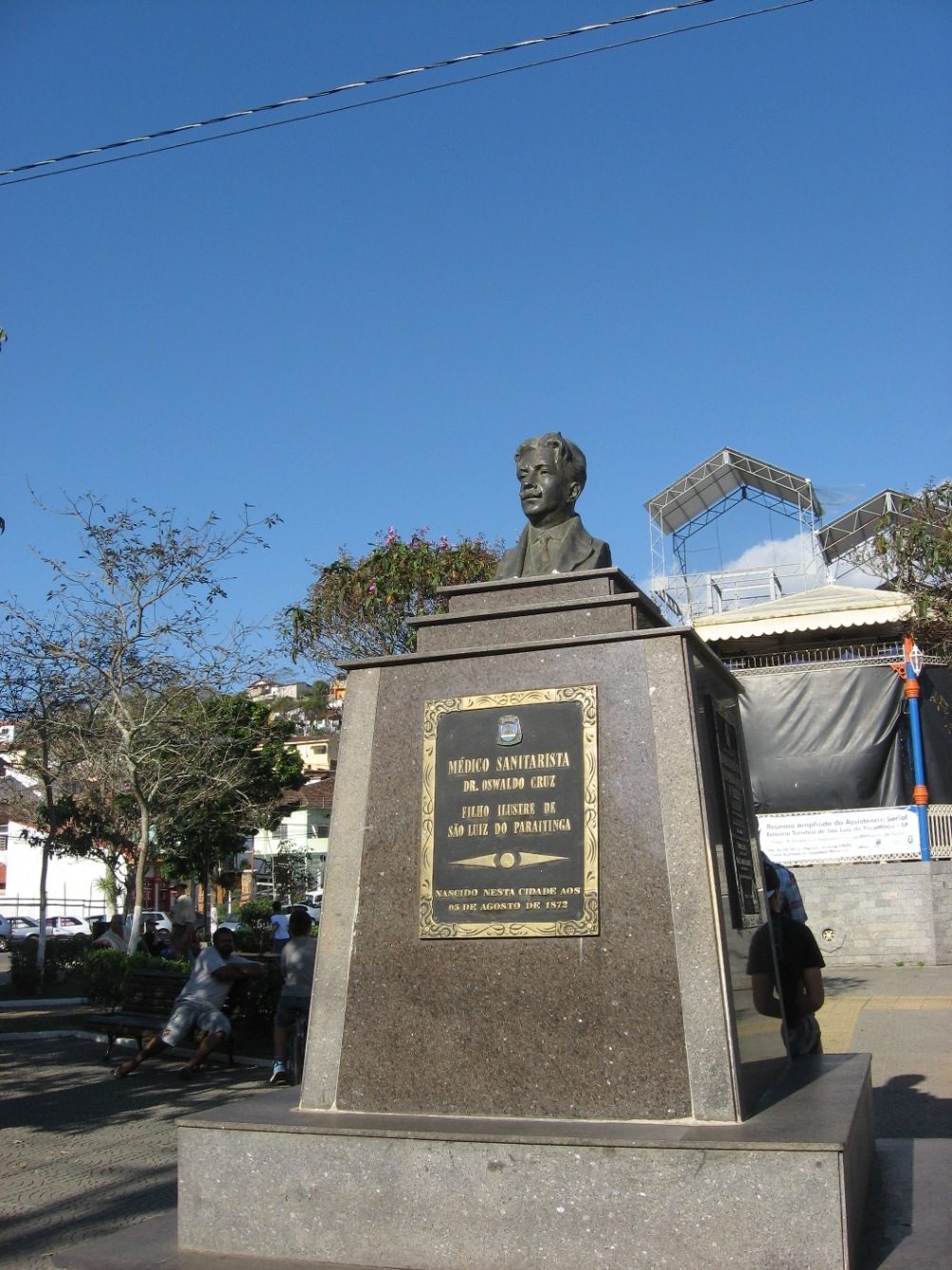 Oswaldo Cruz's bust (1).JPG